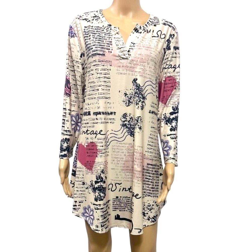 Lily by Firmiana Split Neck Retro Print ¾
Sleeve Mini Dress Tunic Top - Large